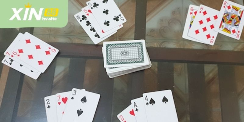 Bàn chơi bài cào với giao diện rõ ràng dễ theo dõi 